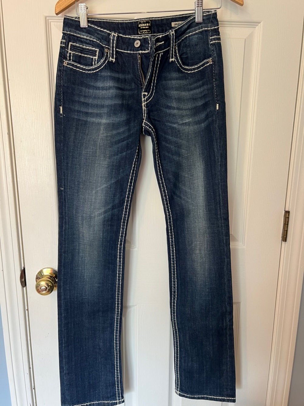 Anoname Women's Dark Blue Straight-Leg Jeans with Contrast Stitching